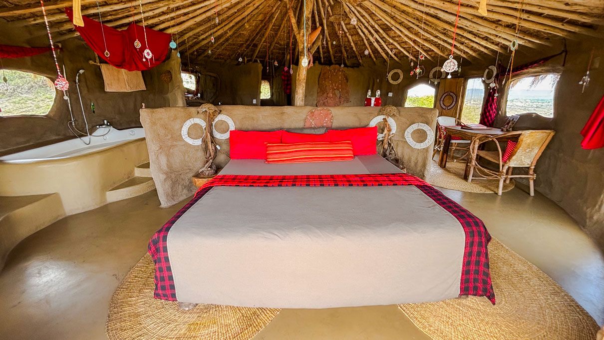 Original-masai-Lodge_Honey-1_web